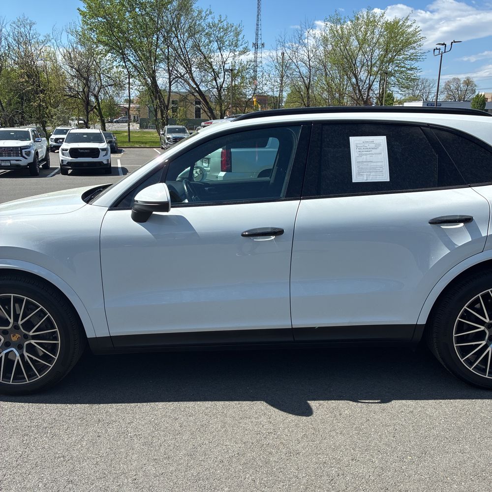 2022 Porsche Cayenne S