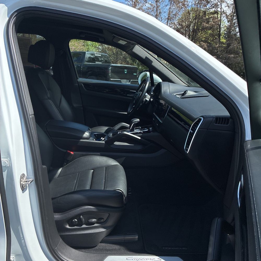 2022 Porsche Cayenne S