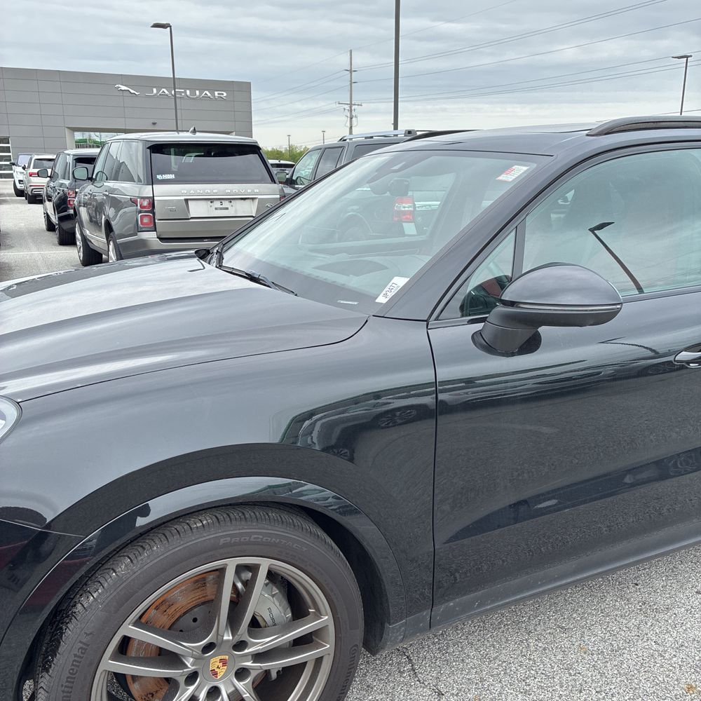 2023 Porsche Cayenne S Platinum Edition