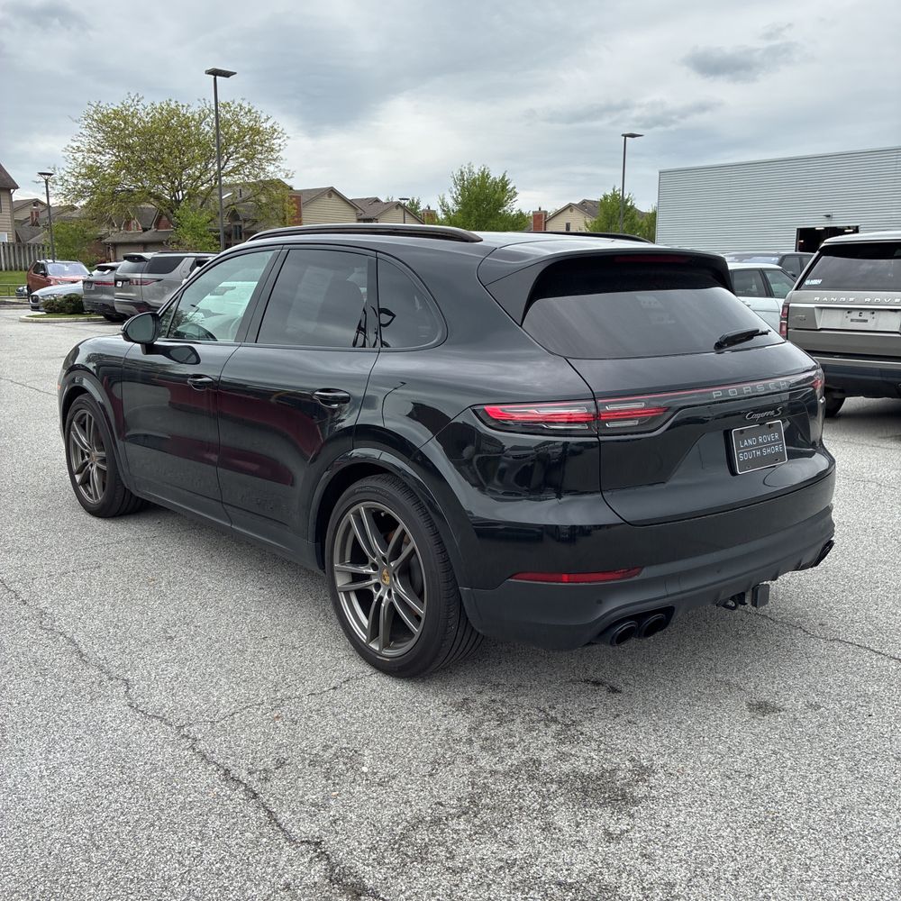 2023 Porsche Cayenne S Platinum Edition