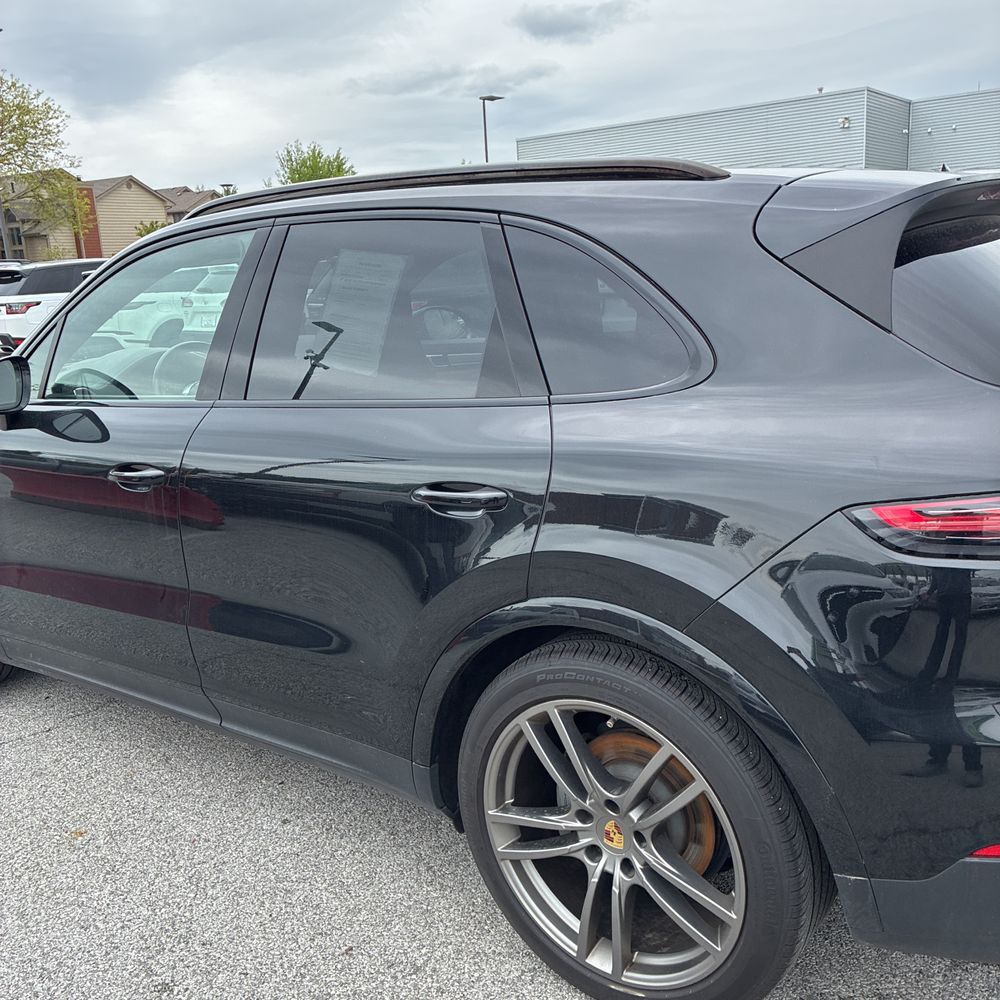 2023 Porsche Cayenne S Platinum Edition