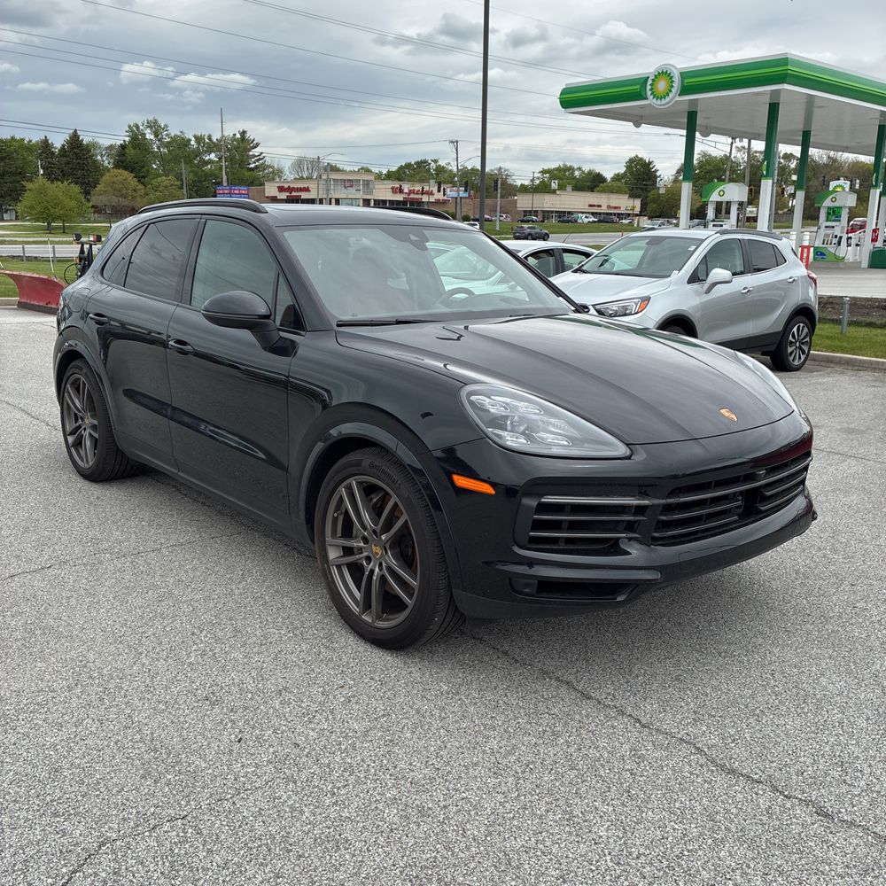2023 Porsche Cayenne S Platinum Edition