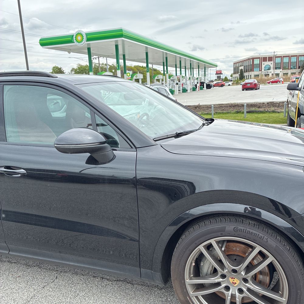 2023 Porsche Cayenne S Platinum Edition