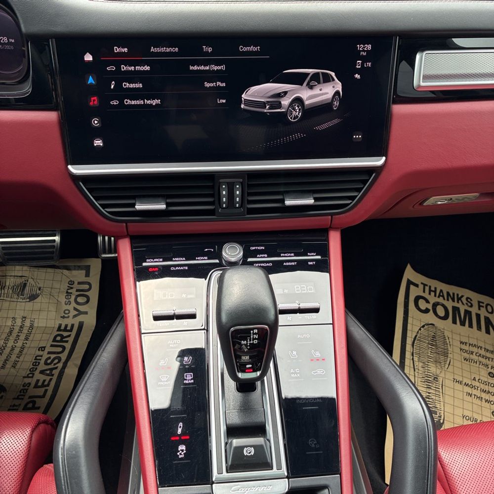 2023 Porsche Cayenne S Platinum Edition