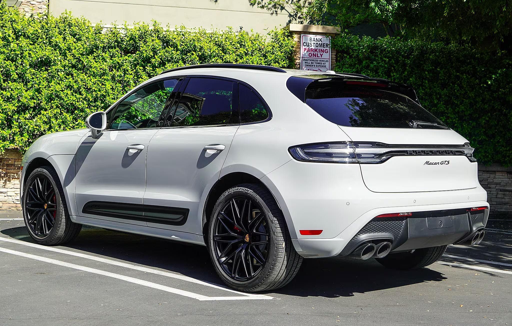 2025 Porsche Macan GTS