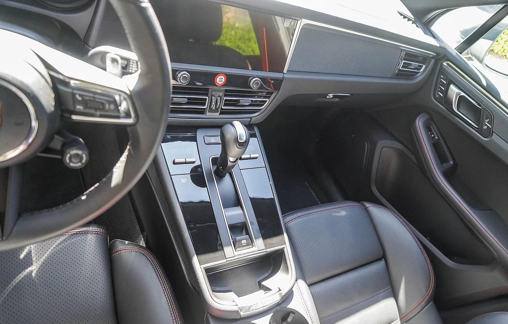 2025 Porsche Macan GTS