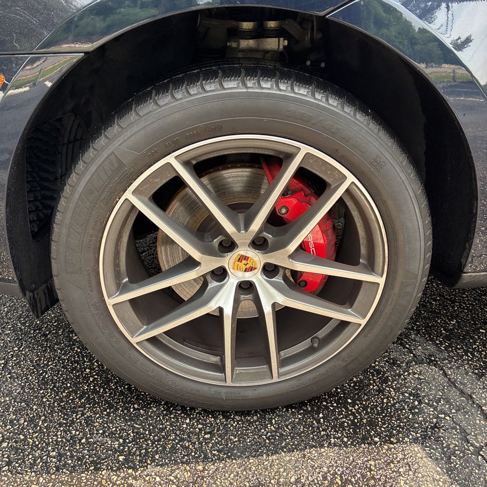 2022 Porsche Macan S