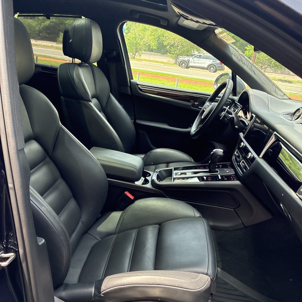 2022 Porsche Macan S
