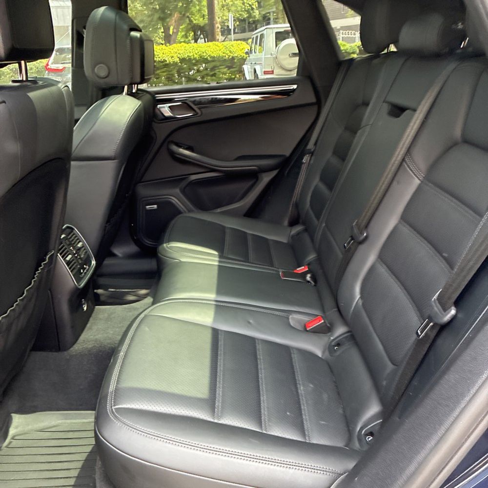 2022 Porsche Macan S