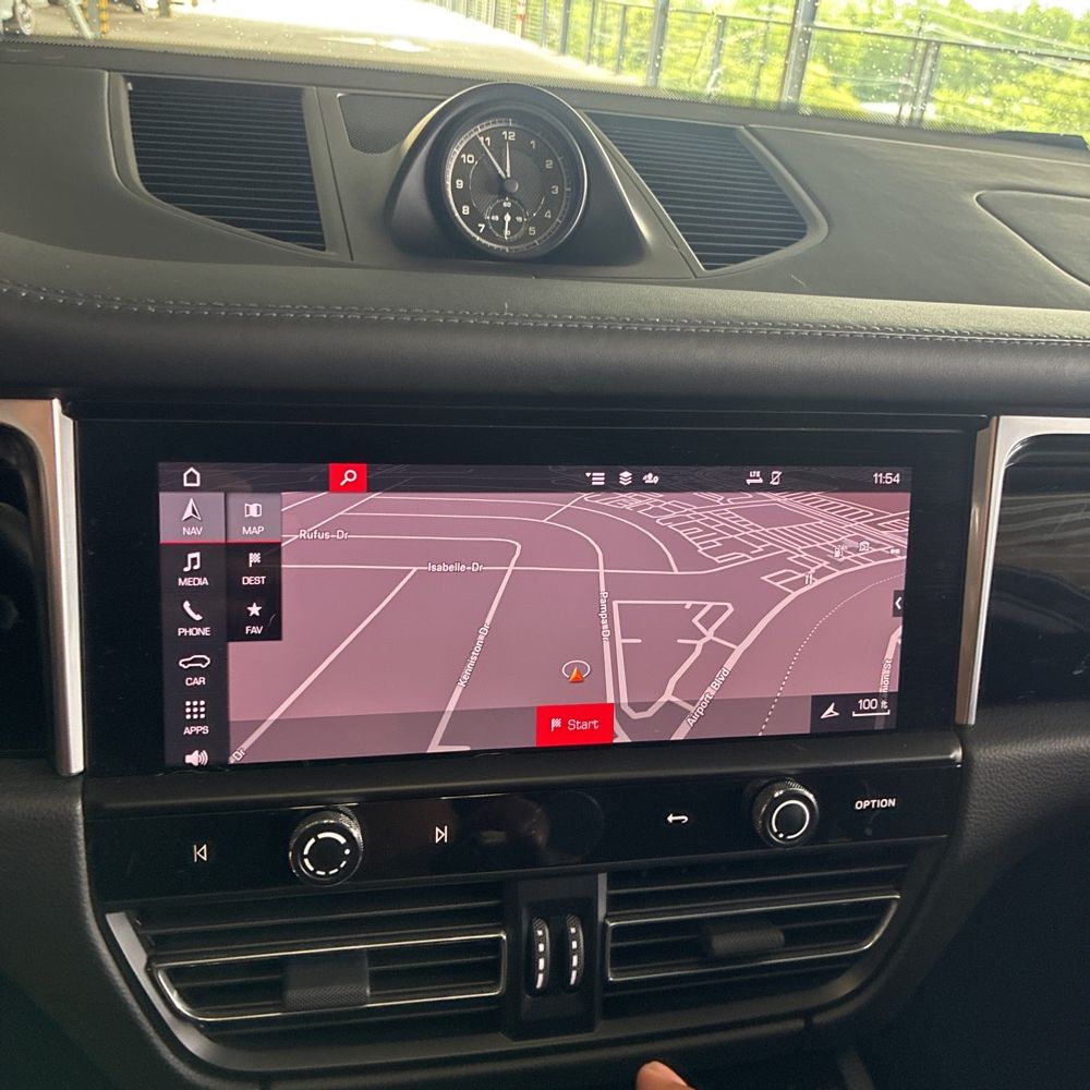 2022 Porsche Macan S