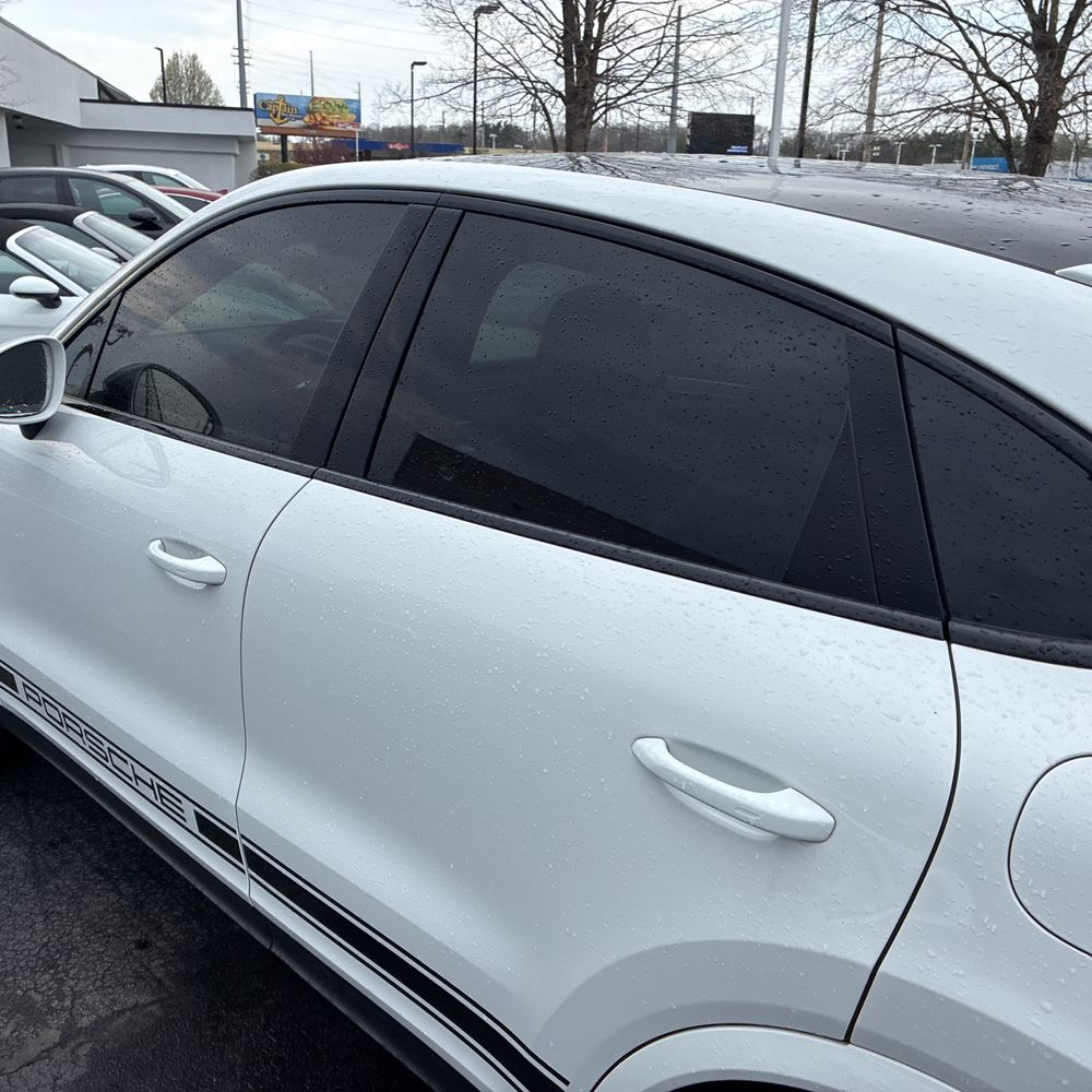 2022 Porsche Cayenne E-Hybrid Coupe Platinum Edition