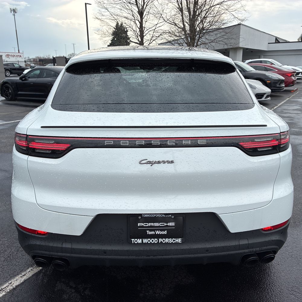 2022 Porsche Cayenne E-Hybrid Coupe Platinum Edition