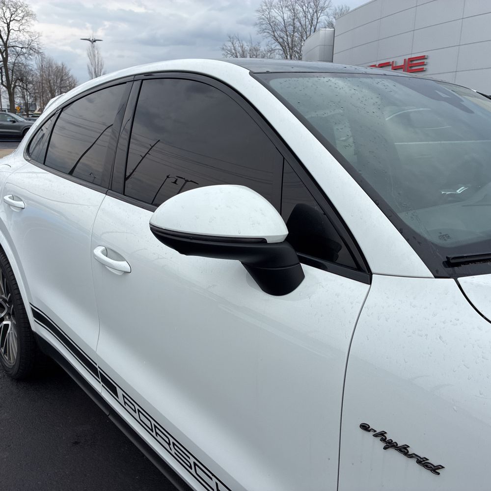 2022 Porsche Cayenne E-Hybrid Coupe Platinum Edition