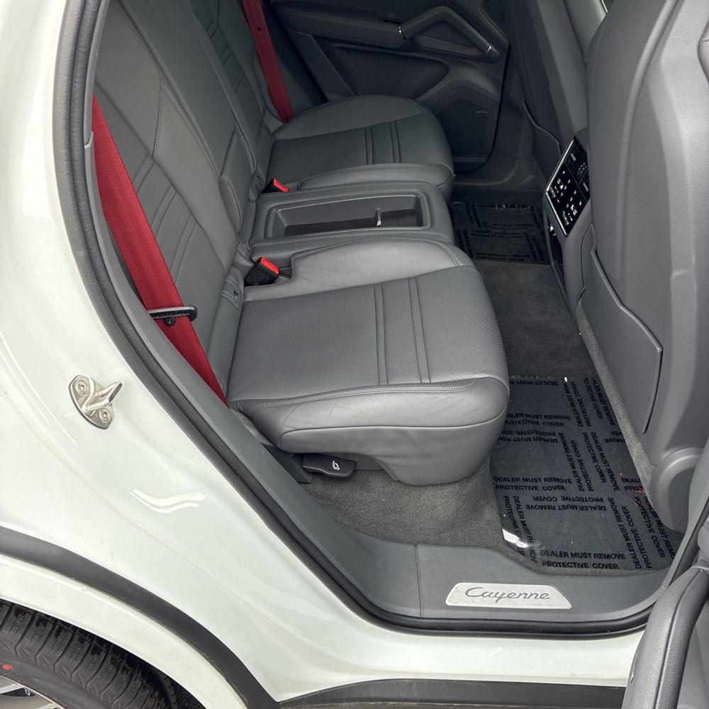 2022 Porsche Cayenne E-Hybrid Coupe Platinum Edition