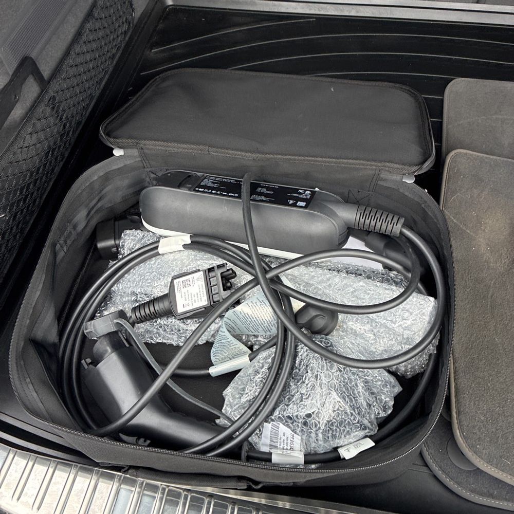 2022 Porsche Cayenne E-Hybrid Coupe Platinum Edition