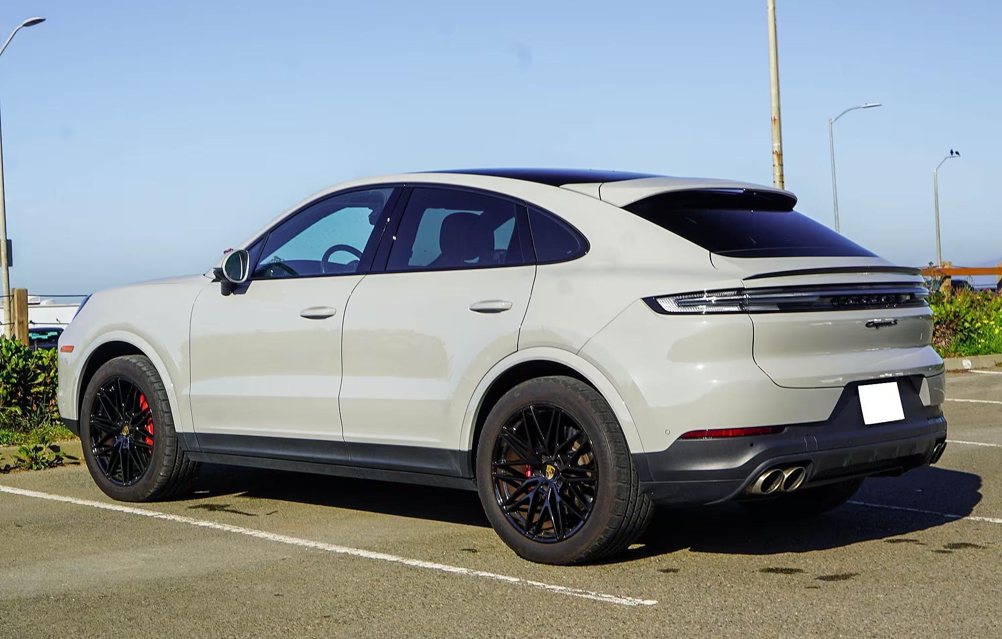 2024 Porsche Cayenne S Coupe