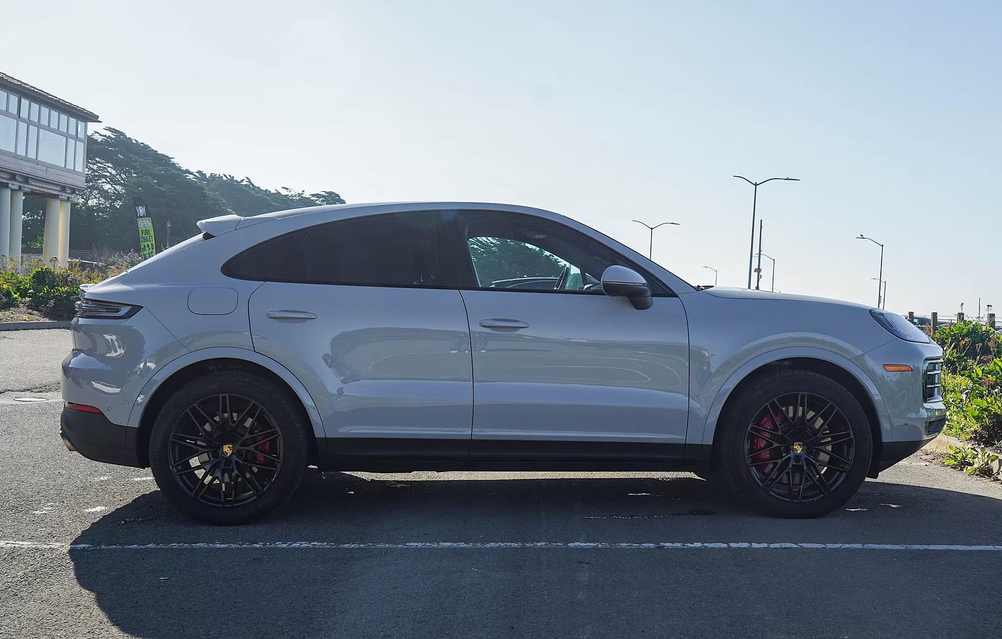 2024 Porsche Cayenne S Coupe