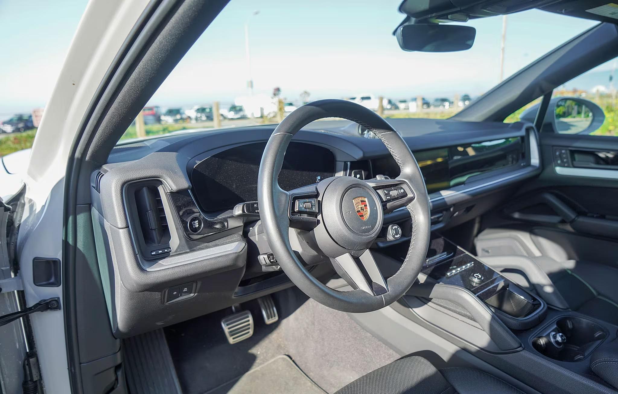 2024 Porsche Cayenne S Coupe