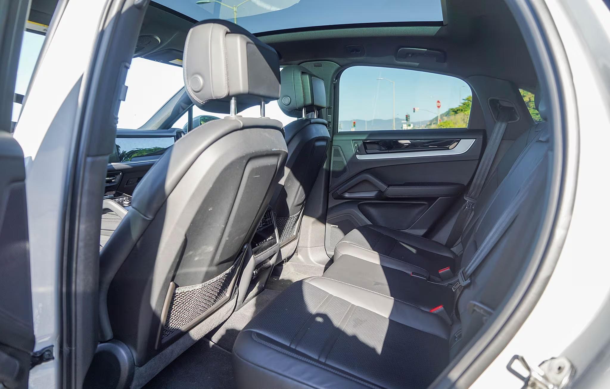 2024 Porsche Cayenne S Coupe