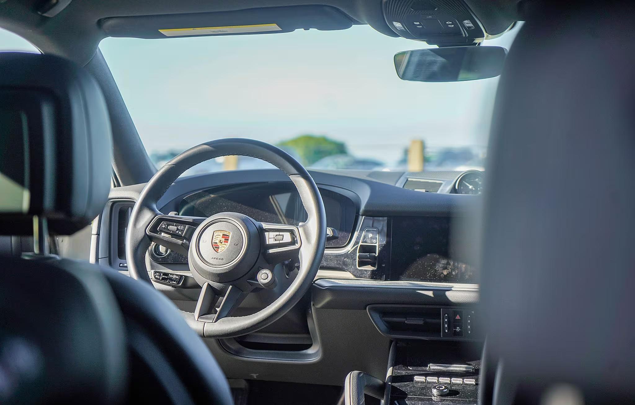 2024 Porsche Cayenne S Coupe
