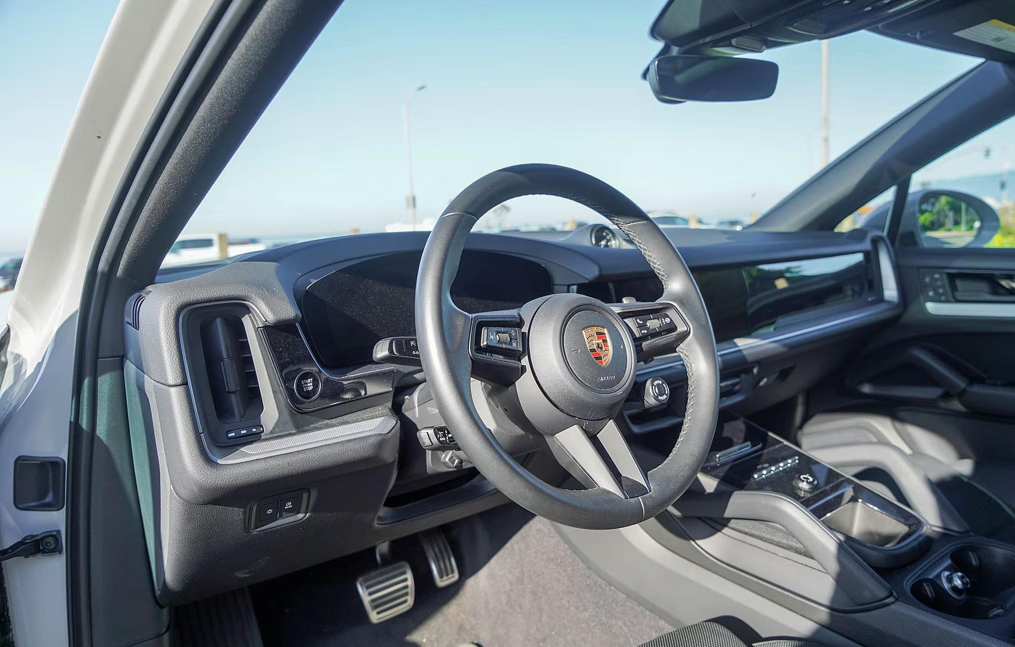 2024 Porsche Cayenne S Coupe