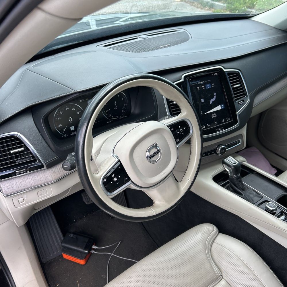 2021 Volvo XC90 T6 Inscription 7 Passenger