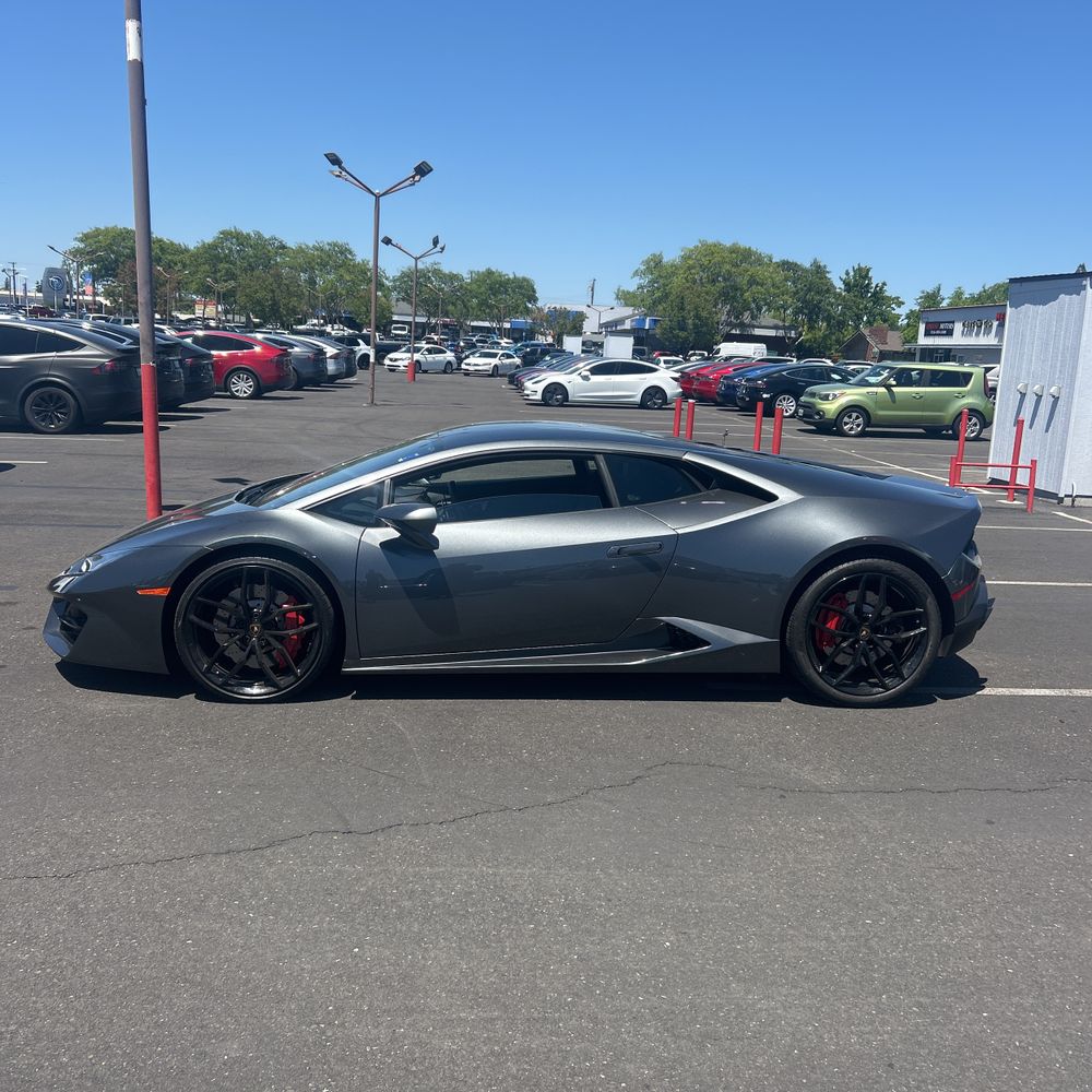 2017 Lamborghini Huracan LP 580-2